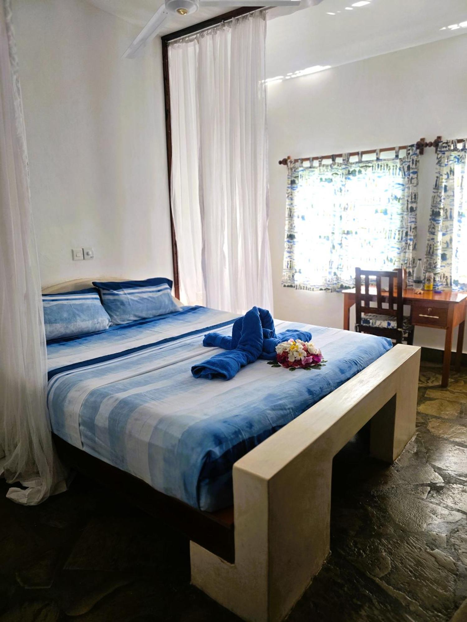 Nyumba Tamu Bed & Breakfast Watamu Exterior foto