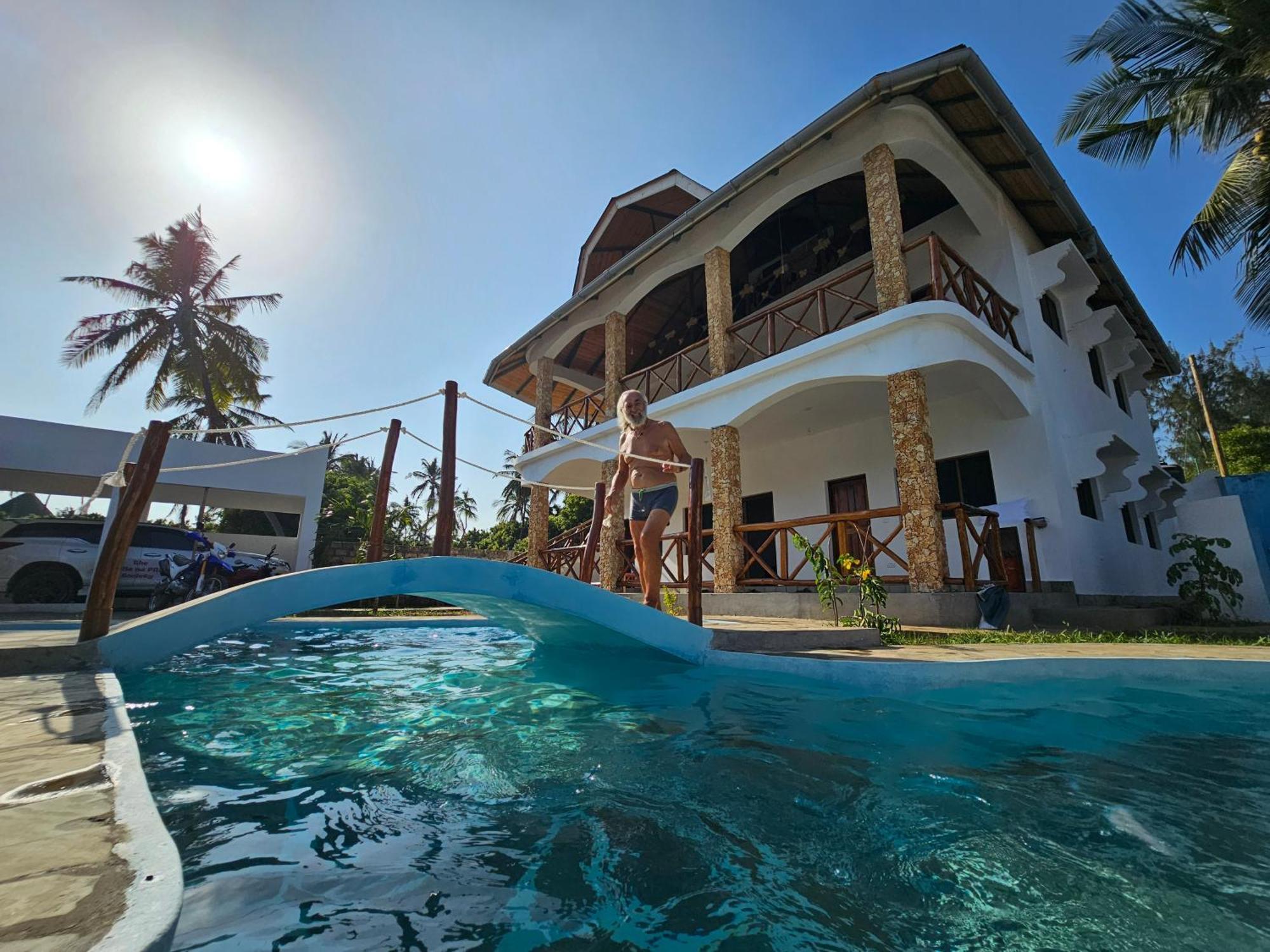 Nyumba Tamu Bed & Breakfast Watamu Exterior foto